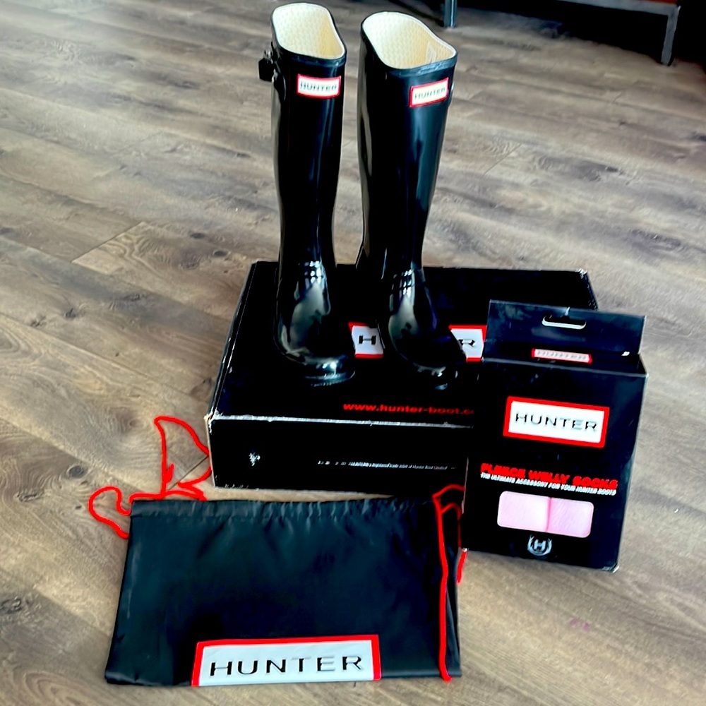 Hunter Black Gloss Boots size 4
